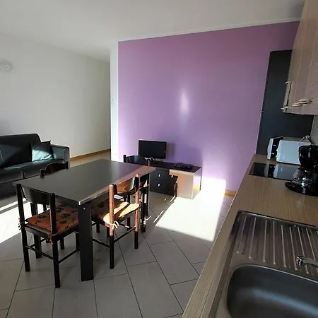 Daire Piazzo Sleeps 4 Pool Wifi Vercana
