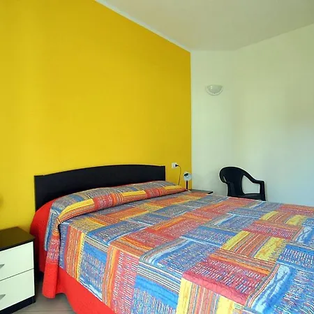 Daire Piazzo Sleeps 4 Pool Wifi